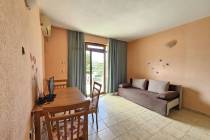 Apartment by the Sea with a Private Patio — Sveti Vlas ID: 6097 - Photo 2