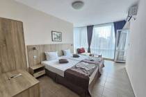 Trzypokojowe mieszkanie w apartamencie „Karlovo” z widokiem na basen ID: 6168 - Фото8