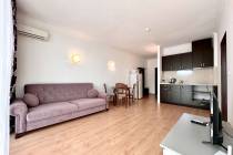 Гледка към морето и басейна, светли стаи, среден етаж, комплекс „Вавилон“ ID: 6017 - Снимка 2