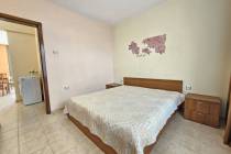 Apartment by the Sea with a Private Patio — Sveti Vlas ID: 6097 - Photo 6