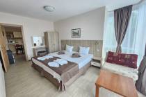 Trzypokojowe mieszkanie w apartamencie „Karlovo” z widokiem na basen ID: 6168 - Фото9
