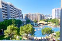Апартамент с изглед  басейна в Royal Beach Barcelo ID: 2206 - Снимка 1