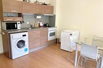 Flat on the first line by the sea! Good investment! ID: 3766 - Photo 2