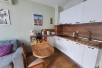 Тристаен апартамент на 1 линия на брега на морето в Поморие ID: 2153 - Снимка 6