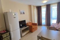 Три стаи с изглед към басейна и територията в Royal Sun ID: 2920 - Снимка 6