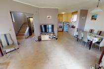 Dwa piętra, trzy sypialnie - przestronny apartament w willi ID: 4782 - Фото3