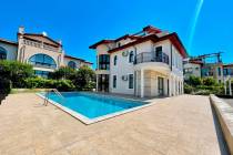 Villa for family holidays by the sea ID: 5560 - Photo 1