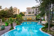 Byt v komplexe „Harmony Suites 11“ s výhľadom na bazén a park ID: 6389 - Фото1
