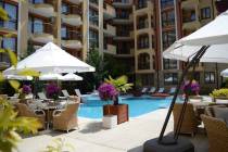 Апартамент с 1 спальней и видом на бассейн, комплекс "Harmony Suites 1", Солнечный берег ID: 5513 - Фото 1