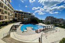 Просторен апартамент с две тераси и изглед към басейна в Свети Влас ID: 5473 - Снимка 1