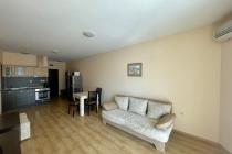 Просторен апартамент с две тераси и изглед към басейна в Свети Влас ID: 5473 - Снимка 2