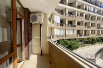 Просторен апартамент с две тераси и изглед към басейна в Свети Влас ID: 5473 - Снимка 14