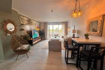 Beachfront, “Majestic Beach Resort” complex, apartment with designer interiors ID: 6090 - Photo 3