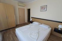 Апартамент с две спални на първа линия на брега на морето! Супер инвестиция! ID: 3917 - Снимка 11