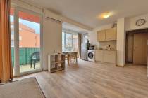 Светли стаи, 2 тераси, комплекс „Sunny View Central“, курорт Слънчев бряг ID: 6050 - Снимка 3