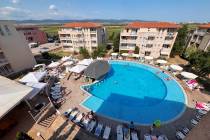 Two bedrooms, new furniture, pool view ID: 6425 - Photo 11