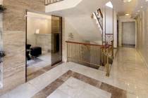 Summer vacation apartment, 200 m from the beach, “Villa Sardinia” complex, Sveti Vlas ID: 6046 - Photo 11