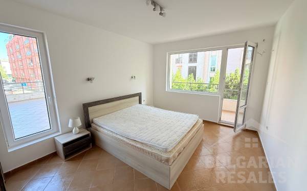 Byt s obrovskou terasou v pokojnej štvrti Slnečného pobrežia ID: 5155 - Фото10