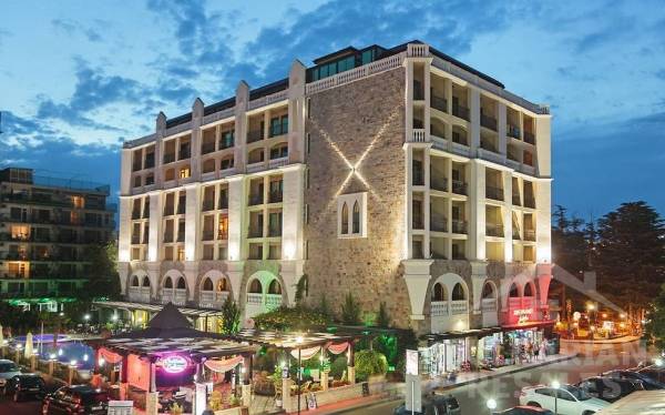 Гледка към морето и басейна, светли стаи, среден етаж, комплекс „Вавилон“ ID: 6017 - Снимка 27