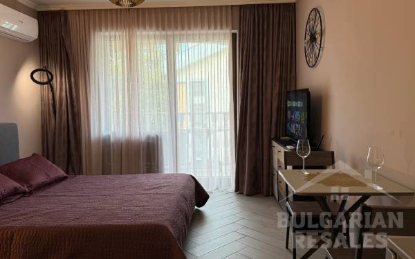 A well-renovated studio in the luxury “Valencia Gardens” complex, Nessebar ID: 6040 - Photo 2