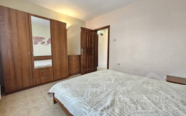 Apartment by the Sea with a Private Patio — Sveti Vlas ID: 6097 - Photo 5