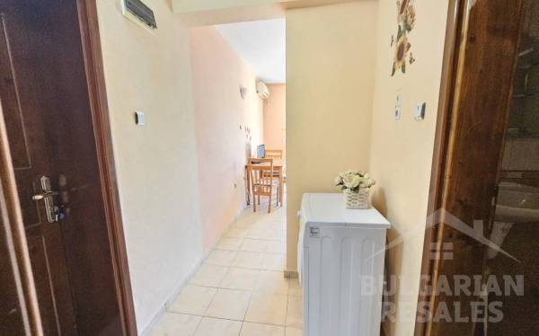 Apartment by the Sea with a Private Patio — Sveti Vlas ID: 6097 - Photo 9