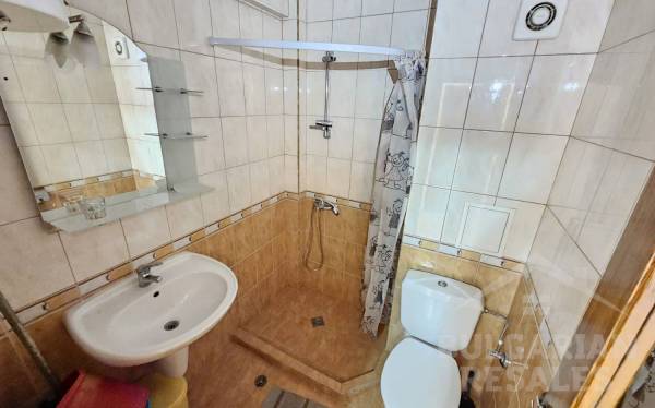 Apartment by the Sea with a Private Patio — Sveti Vlas ID: 6097 - Photo 8