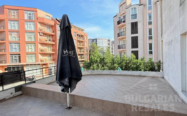 Byt s obrovskou terasou v pokojnej štvrti Slnečného pobrežia ID: 5155 - Фото7