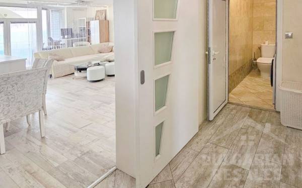 Výhľad na more, moderná rekonštrukcia, 2 spálne, komplex „Oasis“, Ravda ID: 6072 - Фото17