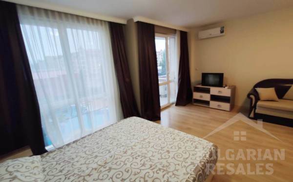 Студио с изглед към плувния басейн в луксозен комплекс ID: 1596 - Снимка 6