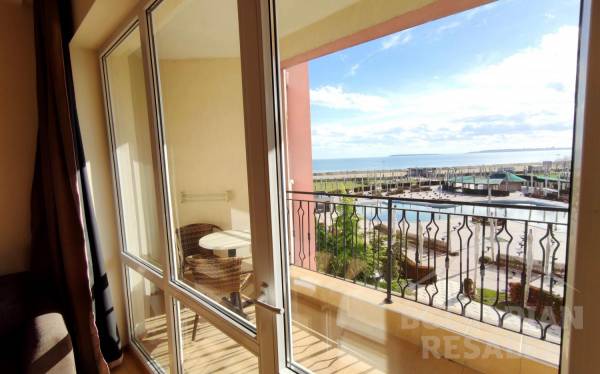 Frontowy widok na morze w Majestic Beach Resort ID: 1674 - Фото12