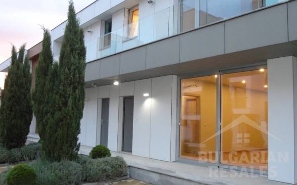 Townhouse in Atlantis Home ID: 923 - Photo 3