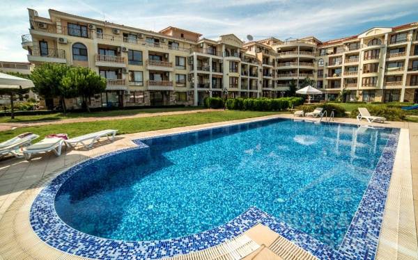 Апартамент на 1 линия в комплекс Royal Bay 2 ID: 1876 - Снимка 2