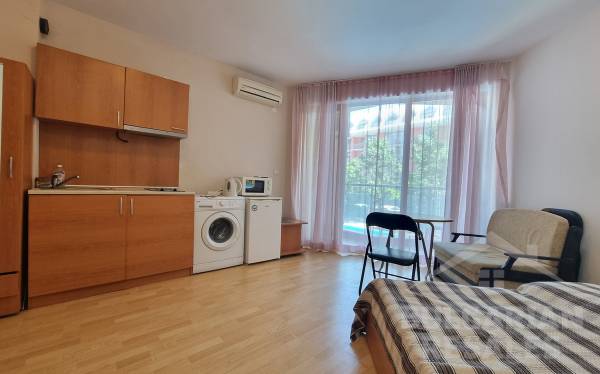 Studio in Sunny Beach, “Amadeus 11” complex, pool view ID: 6461 - Photo 2