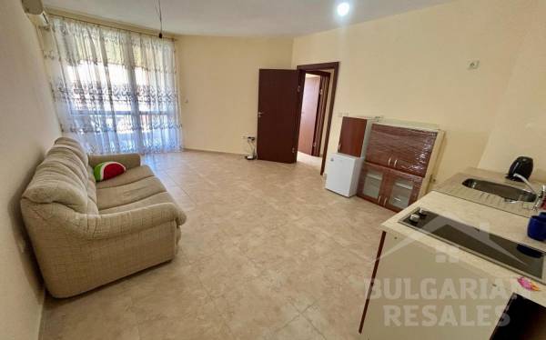 Apartment overlooking the pool in a good area of Ravda ID: 5379 - Photo 5