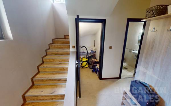 Dwa piętra, trzy sypialnie - przestronny apartament w willi ID: 4782 - Фото7