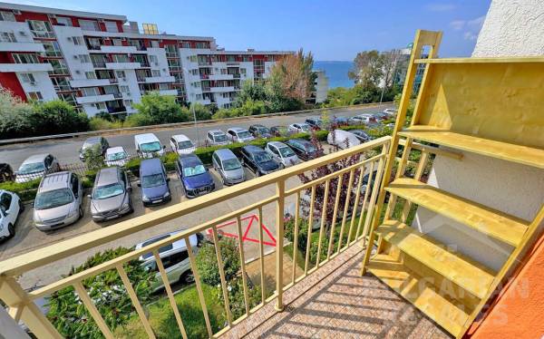 Компактная трехкомнатная квартира в зеленом районе Свети Власа ID: 4375 - Фото 14