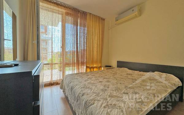 Компактная трехкомнатная квартира в зеленом районе Свети Власа ID: 4375 - Фото 17