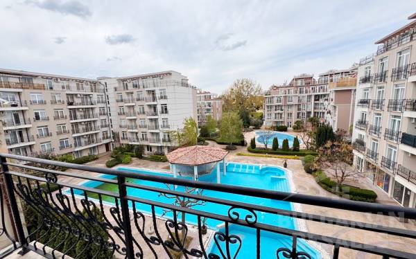 Pool view. Apartment in the “Dawn Park” complex, Sunny Beach resort ID: 6115 - Photo 12