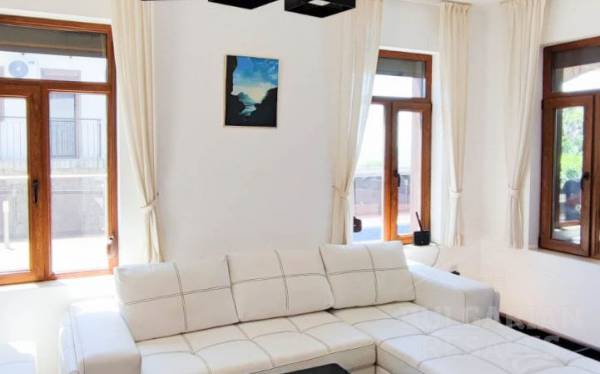 Przestronny dom z 4 sypialniami i widokiem na morze! ID: 4171 - Фото2