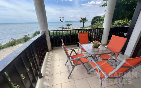 Flat right by the beach, three rooms and a big terrace! ID: 4050 - Photo 2