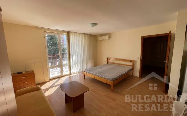Mieszkanie z jedną sypialnią z bocznym widokiem na morze na pierwszej linii w St. Vlas ID: 3214 - Фото4