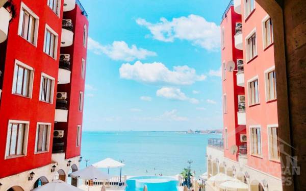The first line by the sea! Flat with modern renovation and furniture ID: 3536 - Photo 2