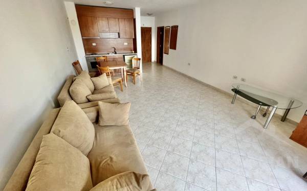 Flat in a closed complex on the first line ID: 4052 - Photo 4