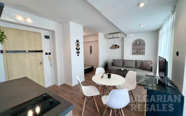 Изглед към басейна и добър ремонт - апартамент в „Kamelia Garden“ ID: 5204 - Снимка 4