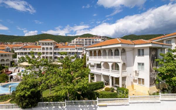 Two-bedroom apartment with two bedrooms, gorgeous area of the complex! ID: 4210 - Photo 17