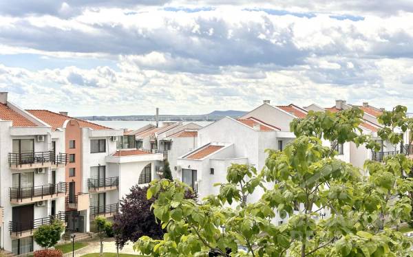 Two-bedroom apartment with two bedrooms, gorgeous area of the complex! ID: 4210 - Photo 8