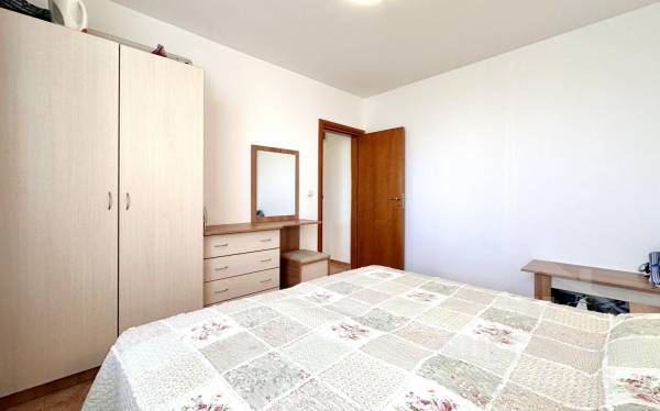 Two-bedroom apartment with two bedrooms, gorgeous area of the complex! ID: 4210 - Photo 10