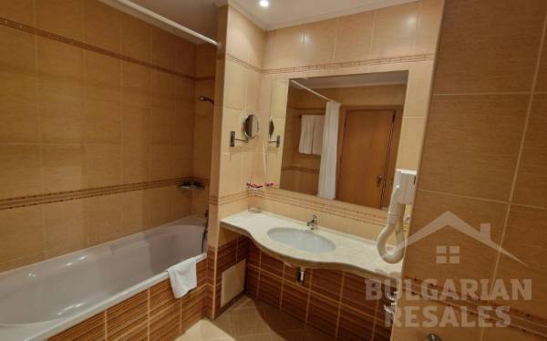 Super investment in a studio right by the beach! ID: 3935 - Photo 12