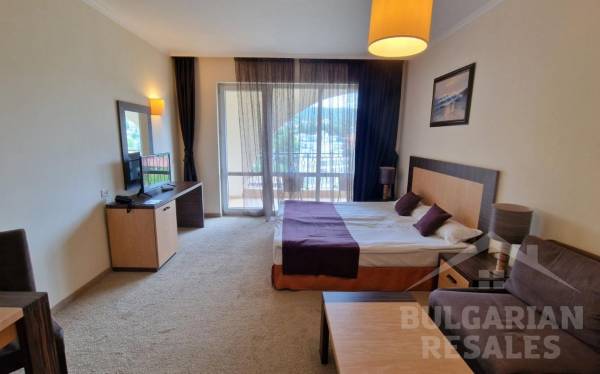 Super investment in a studio right by the beach! ID: 3935 - Photo 4